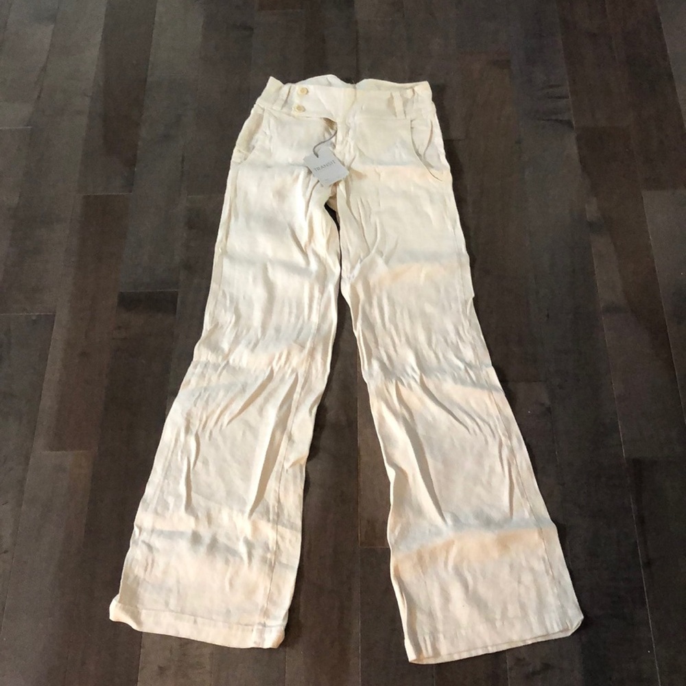 NWT linen type pants very light!